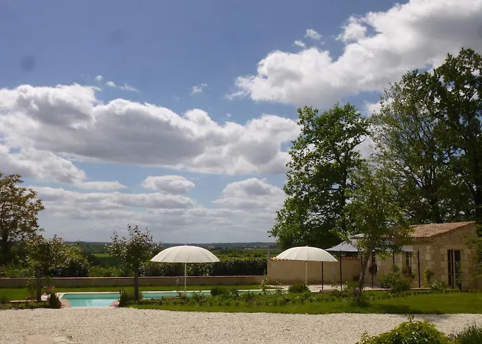 Bed & Breakfast La Maison Forte Montaut (Dordogne)